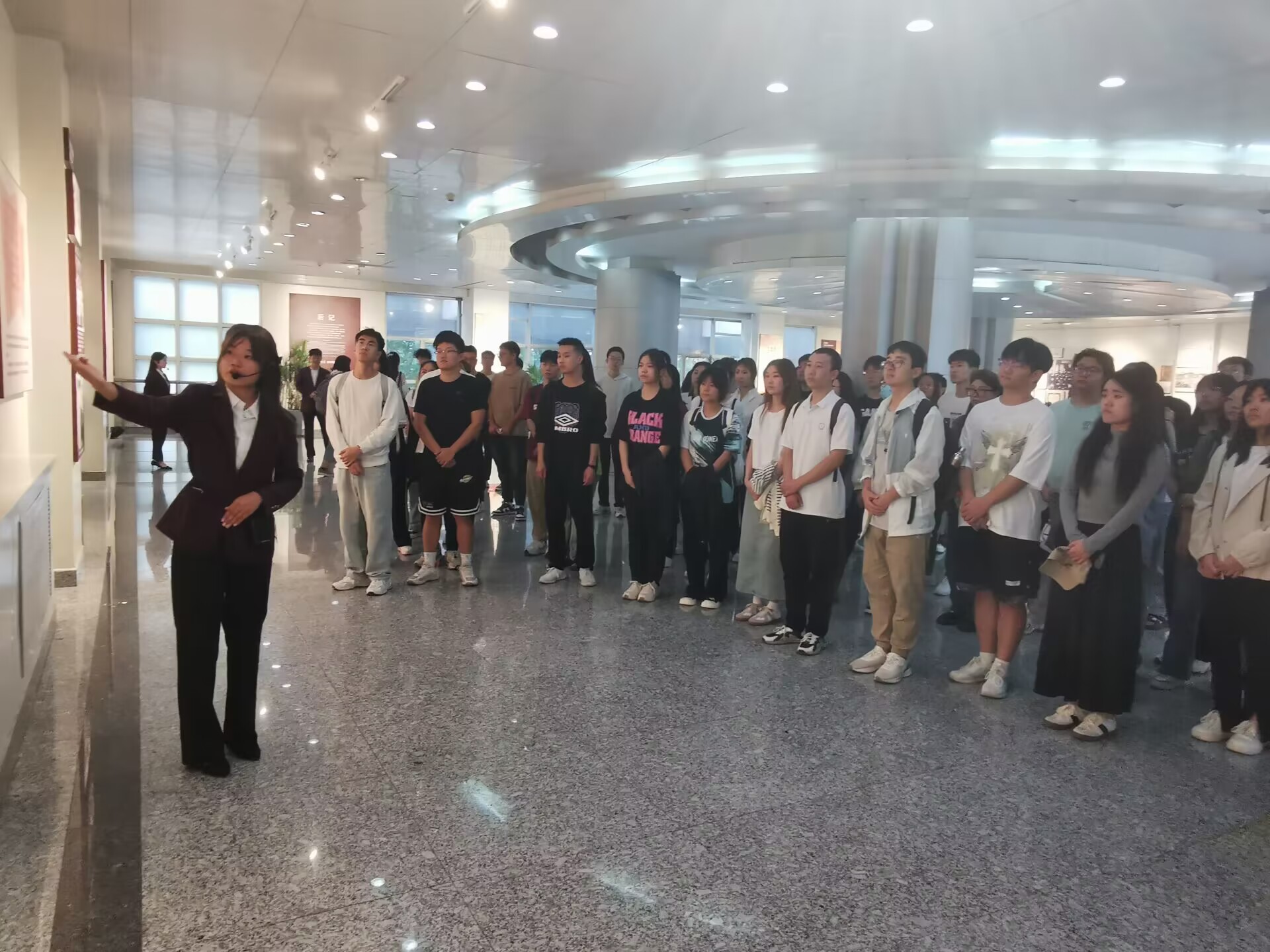 1695875910821029068.jpg 喜迎国庆红色教育活动.jpg